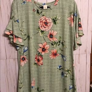 Cute Little Green Top